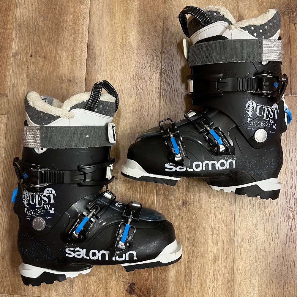 Women’s Salomon Ski Boots